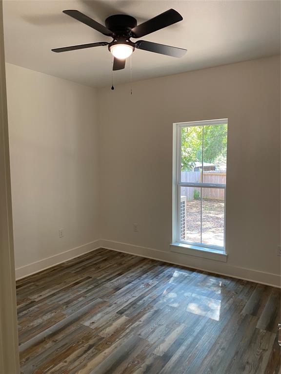 702 Davis Avenue Property Photo 8
