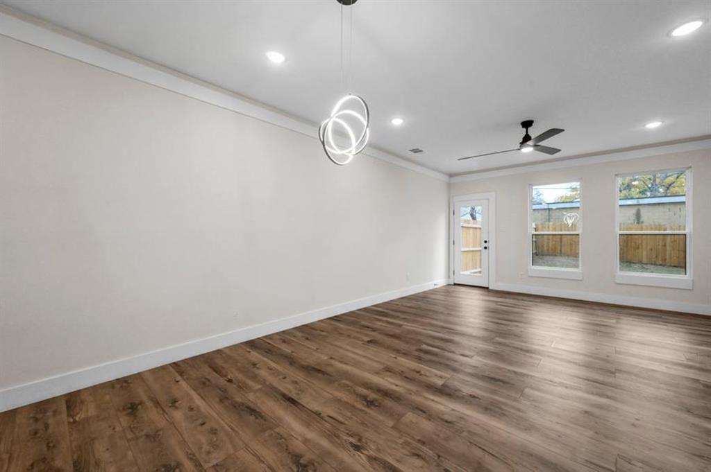 835 Winson Street Property Photo 5