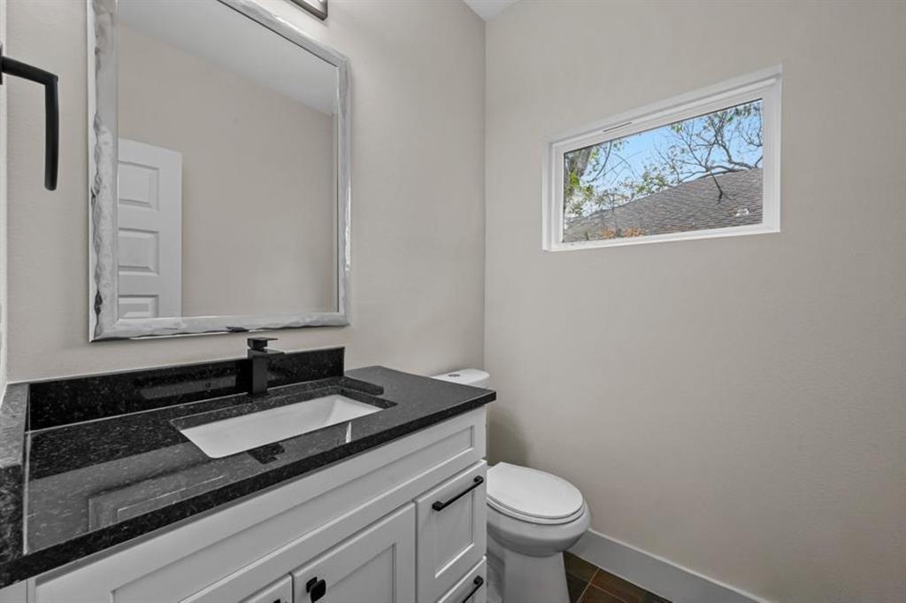 835 Winson Street Property Photo 15