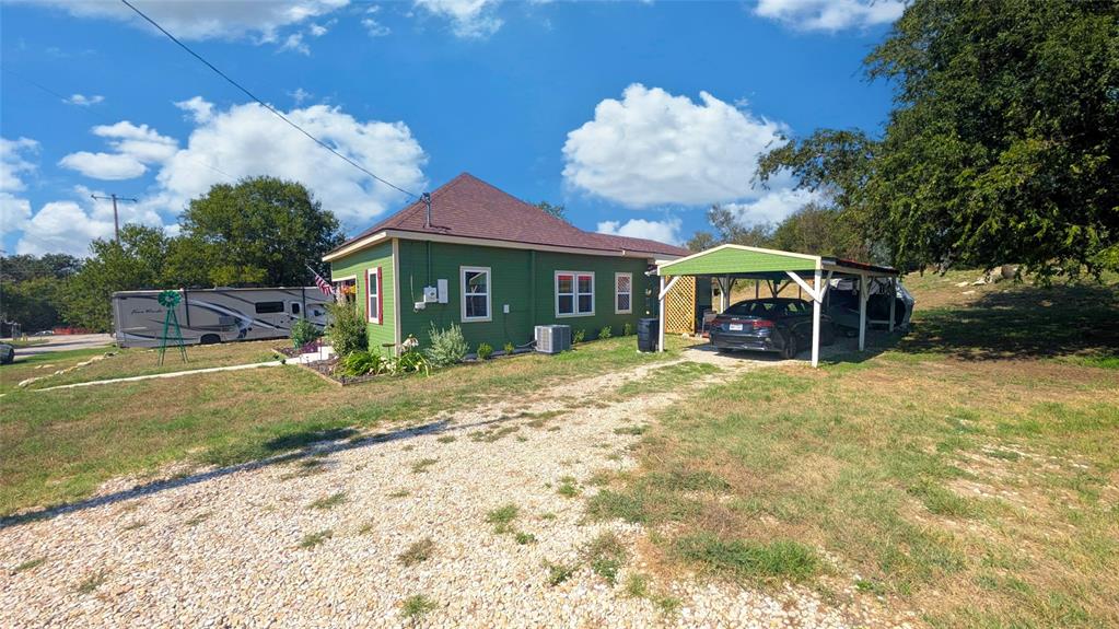 547 E Hill Street Property Photo 4