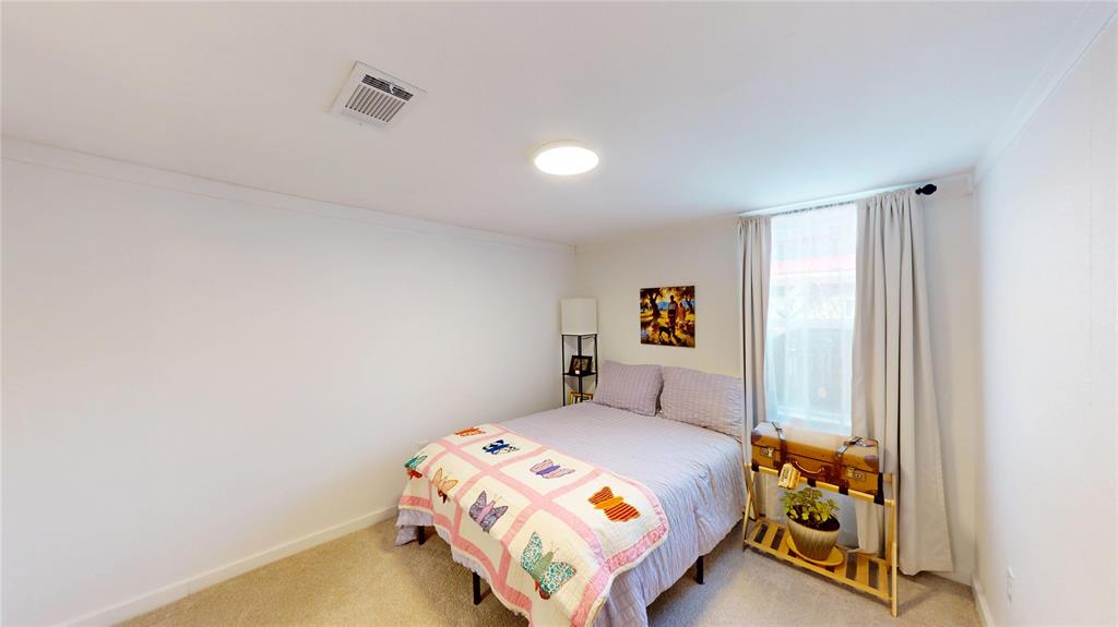 547 E Hill Street Property Photo 15
