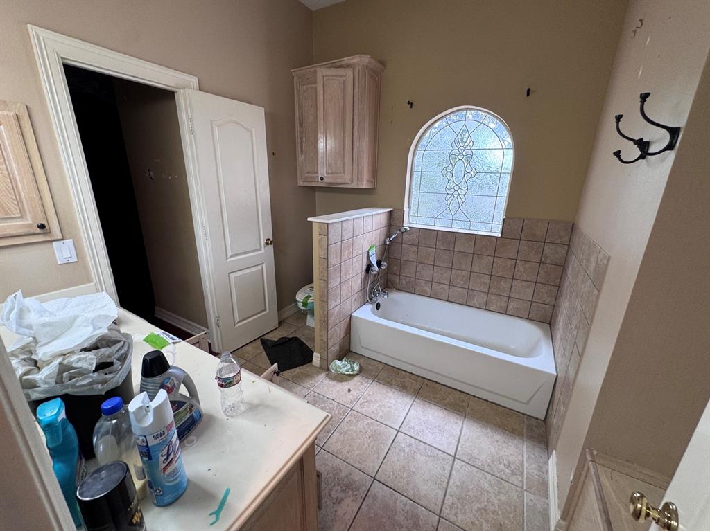 2717 Laurel Valley Lane Property Photo 18