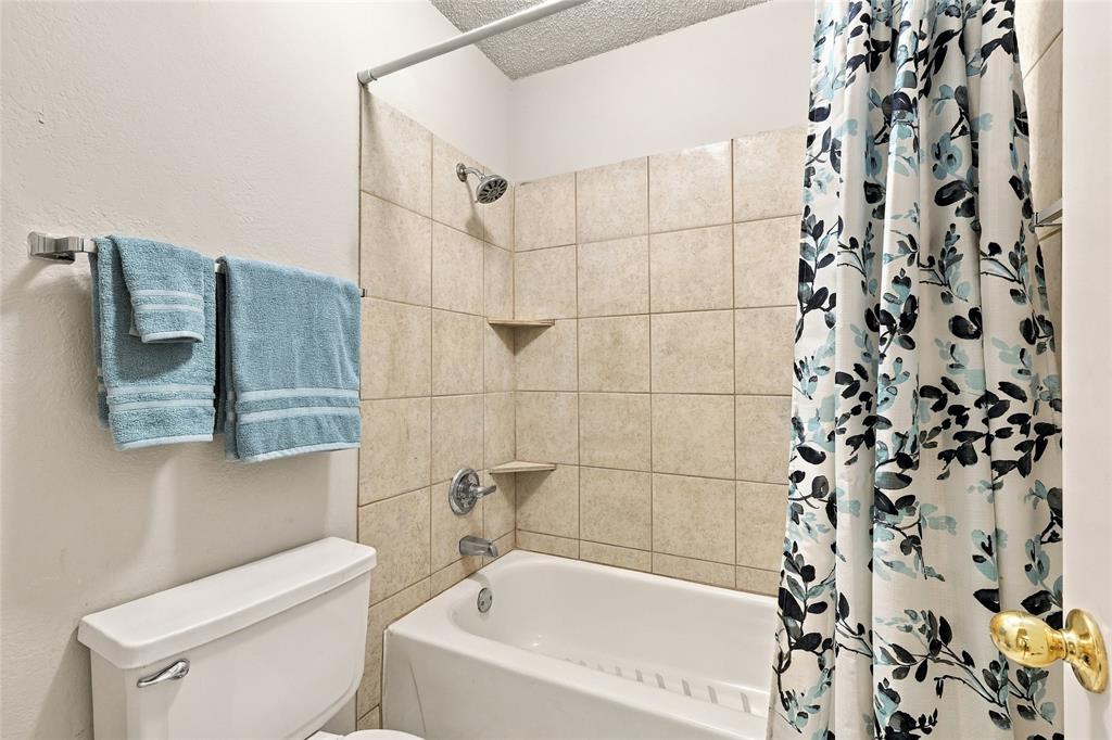 8028 Katie Lane Property Photo 17
