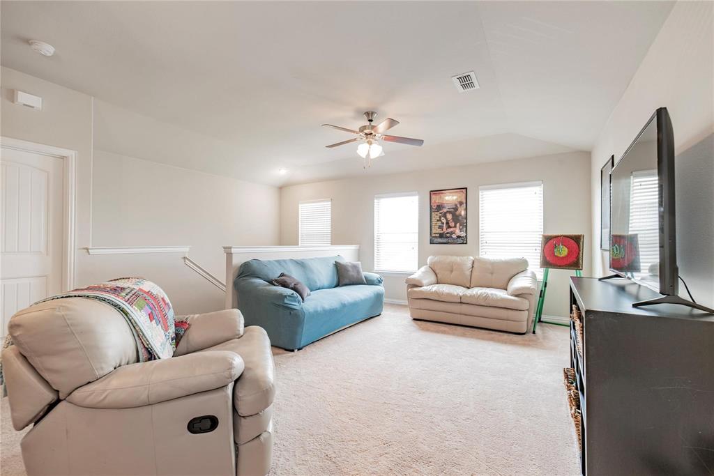 1024 Bird Creek Drive Property Photo 3