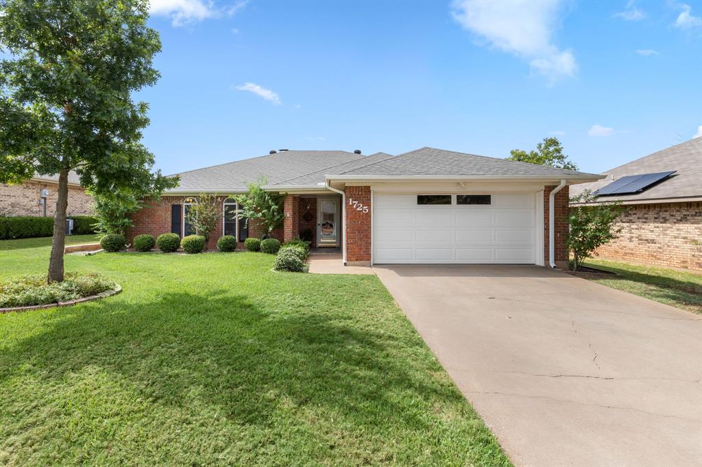 1725 Meadowcliff Drive Property Photo 1