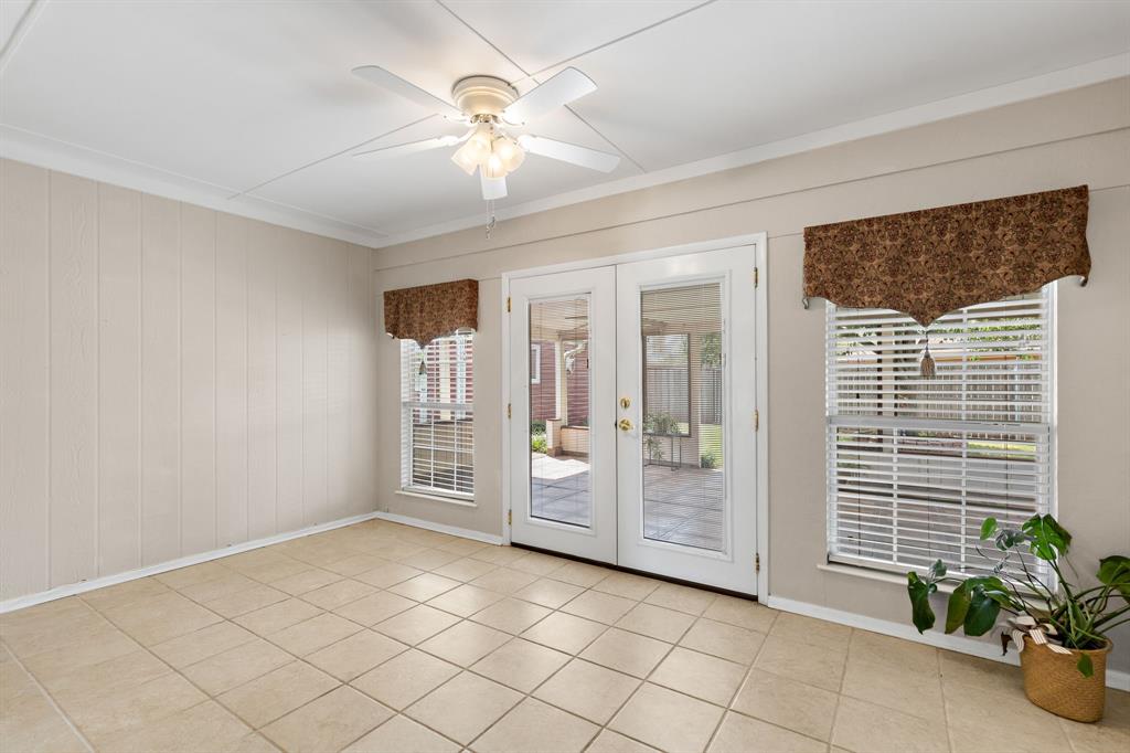 1725 Meadowcliff Drive Property Photo 8