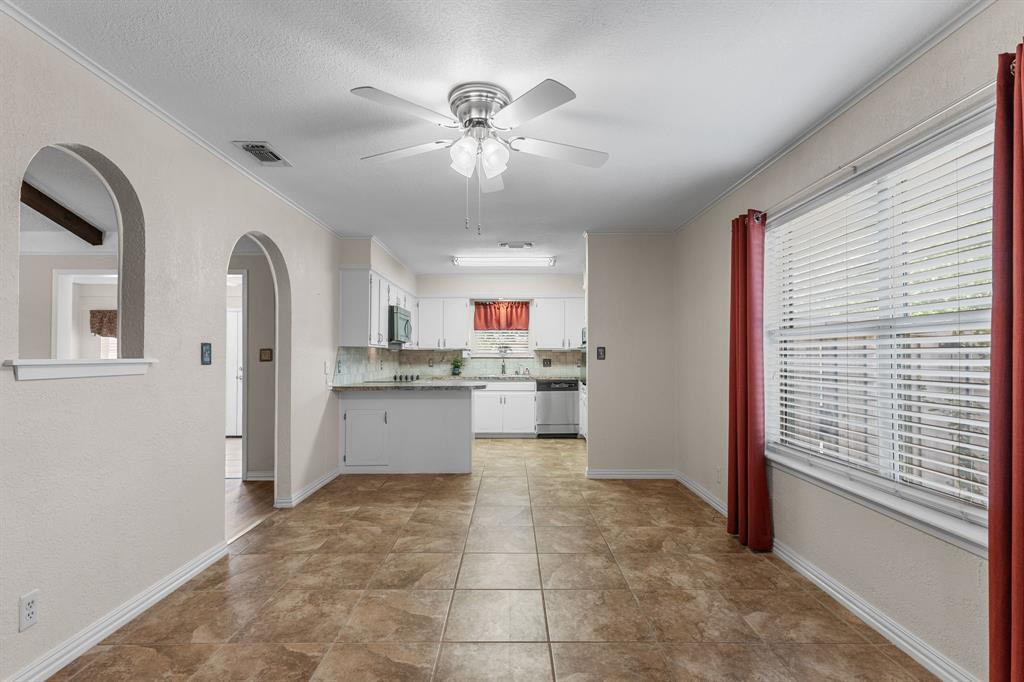 1725 Meadowcliff Drive Property Photo 13
