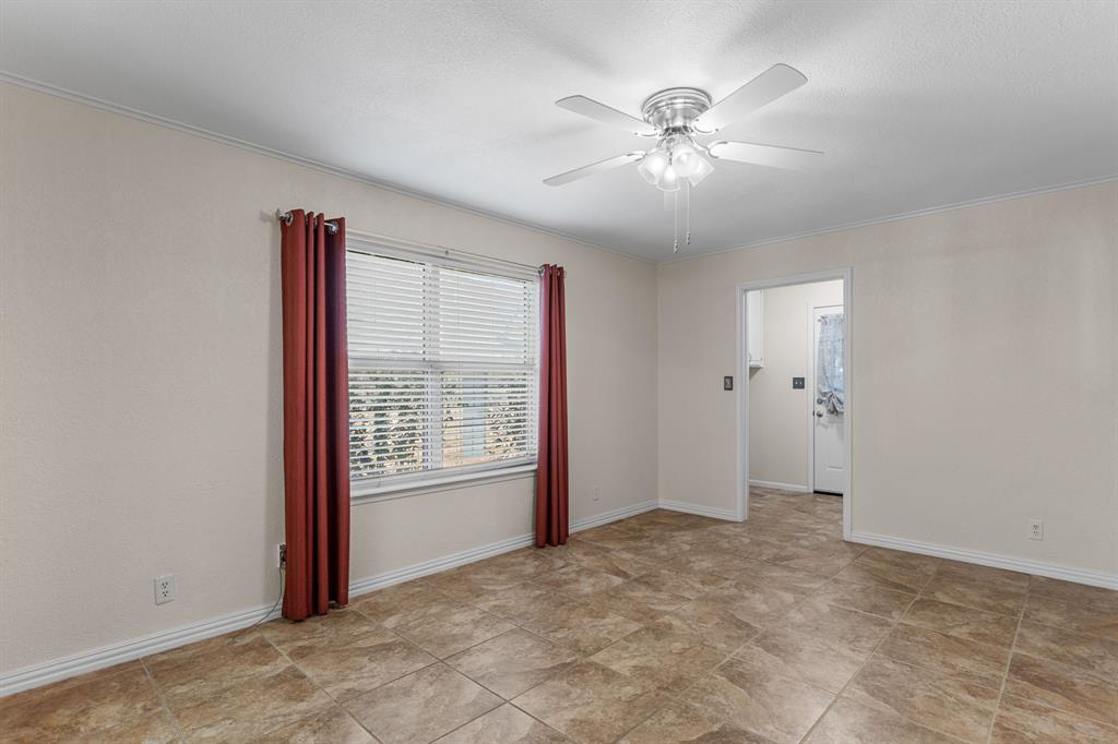 1725 Meadowcliff Drive Property Photo 14