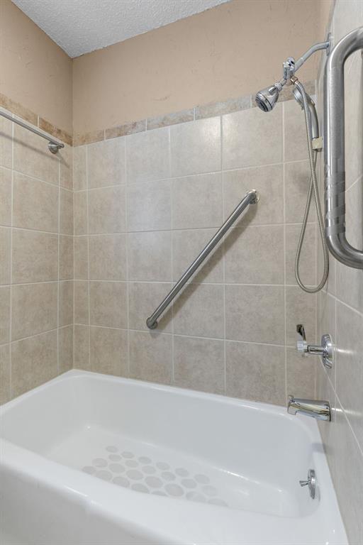 1725 Meadowcliff Drive Property Photo 24