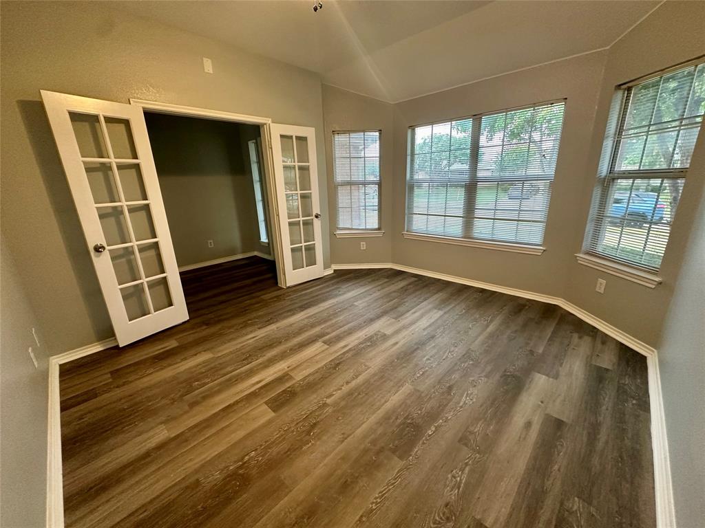 3008 Eastwood Drive Property Photo 4