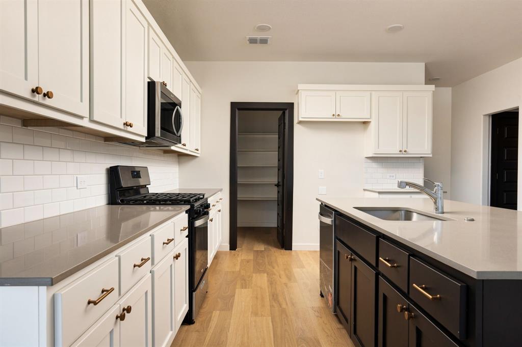 14720 Bandana Road Property Photo 6