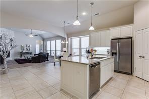712 Wiltshire Boulevard Property Photo 3