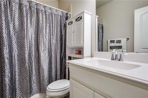 712 Wiltshire Boulevard Property Photo 9
