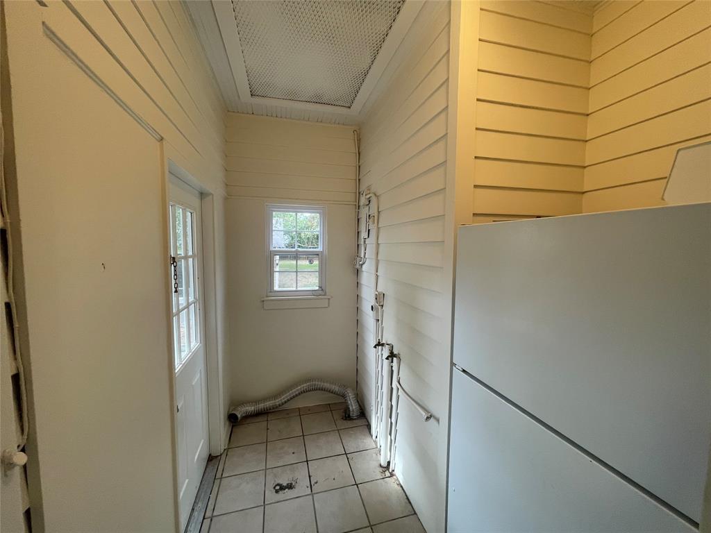 242 Preston Avenue Property Photo 13
