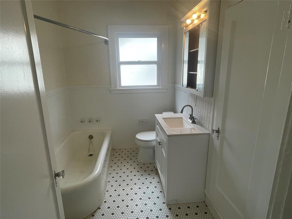 242 Preston Avenue Property Photo 21