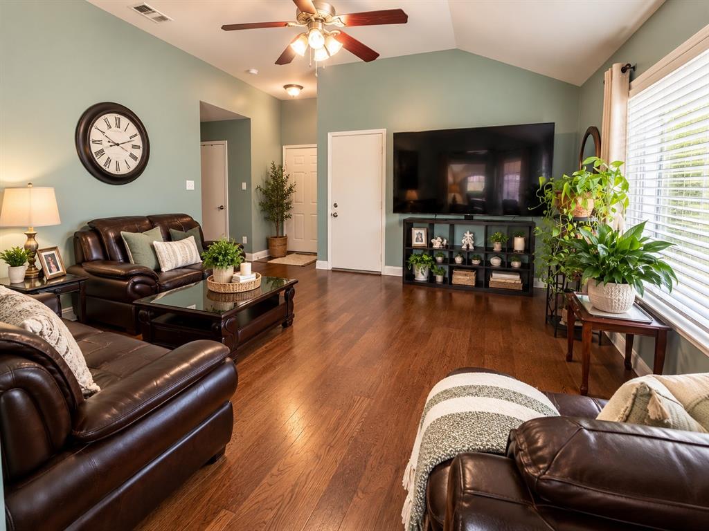1605 Canary Island Court Property Photo 6