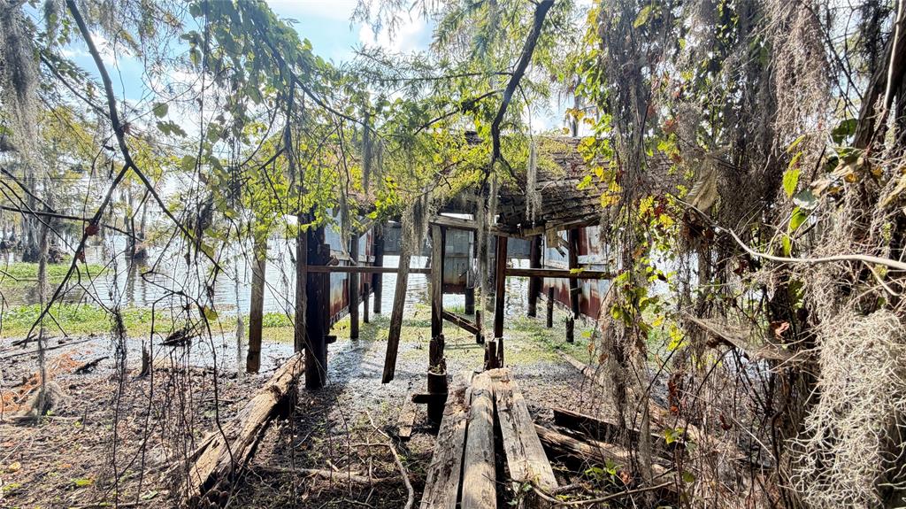 15585 Rudd Road Property Photo 14