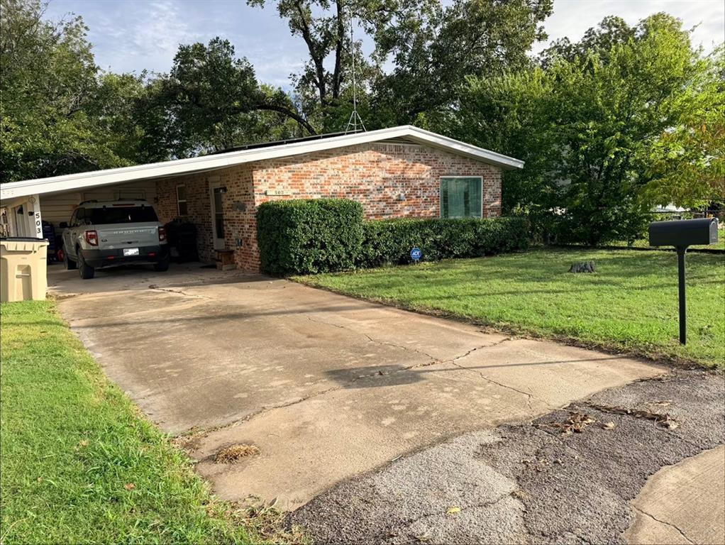 503 E Grand Avenue Property Photo 2
