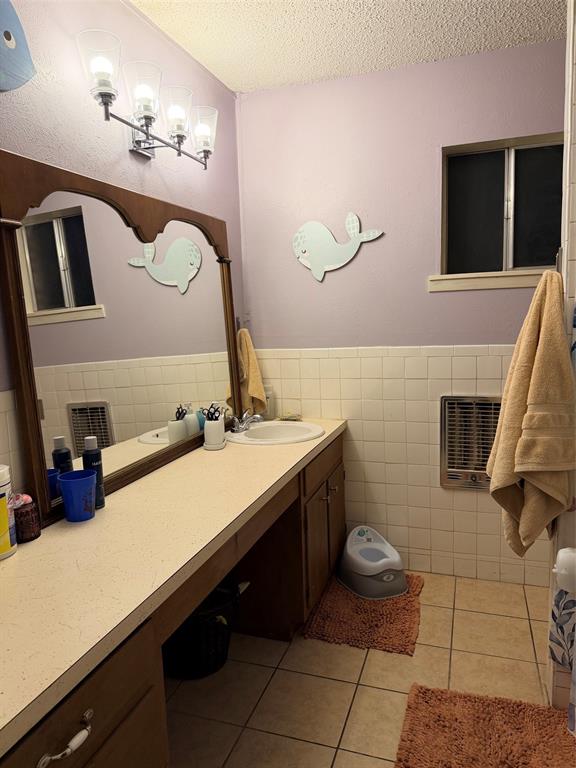 503 E Grand Avenue Property Photo 11