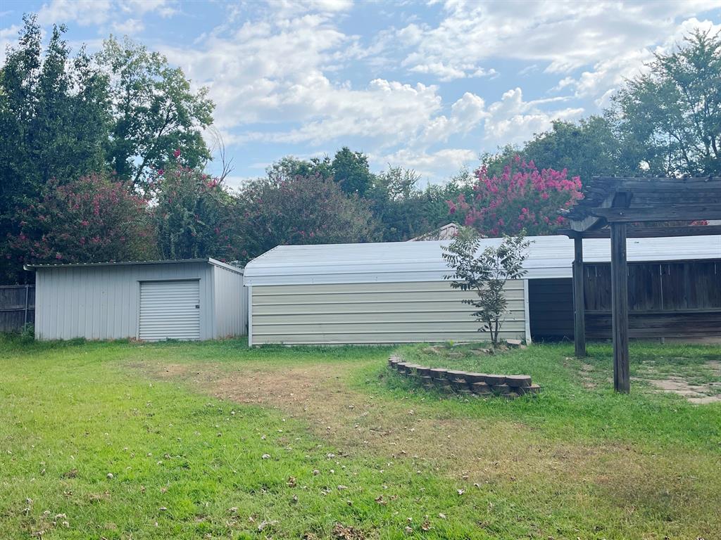 615 E Fairview Street Property Photo 7
