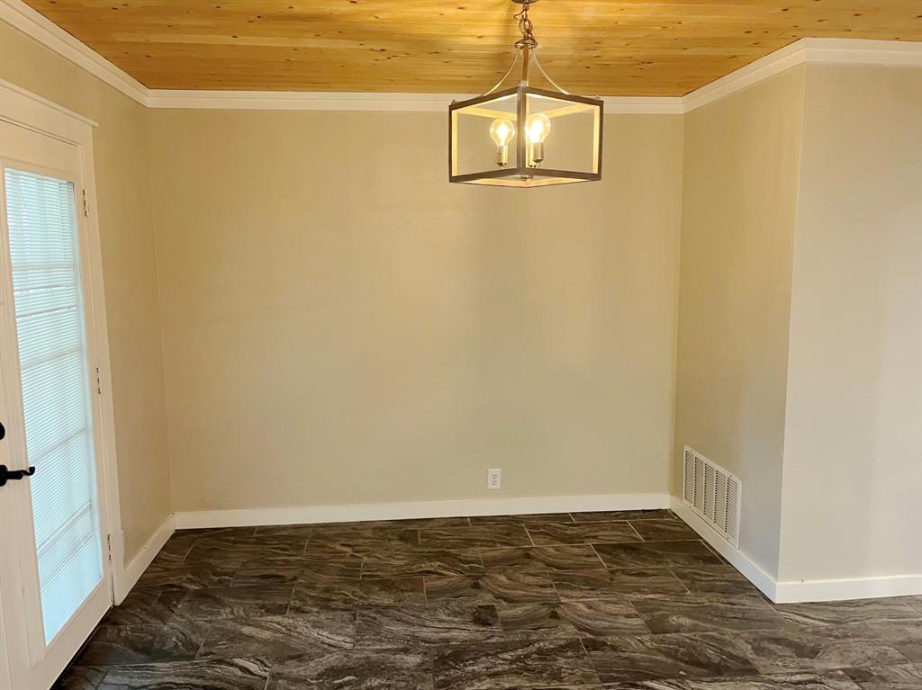 615 E Fairview Street Property Photo 11
