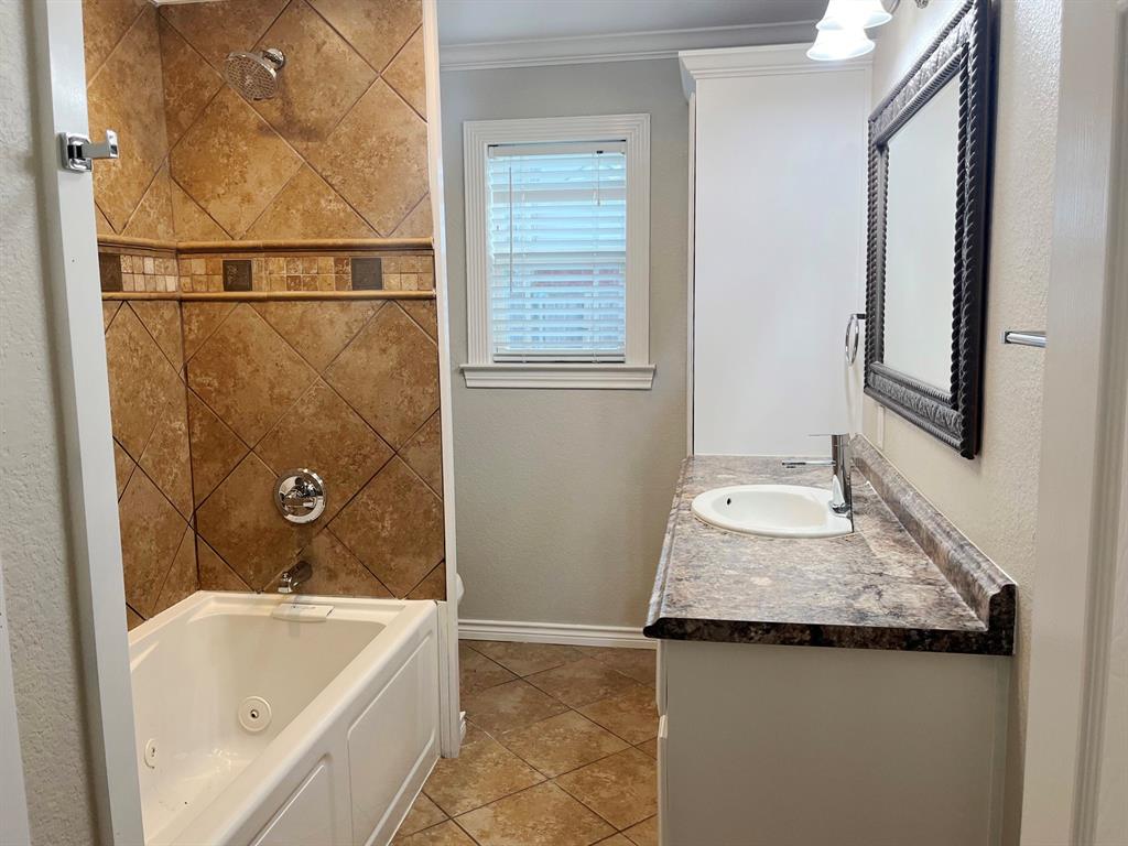 615 E Fairview Street Property Photo 15