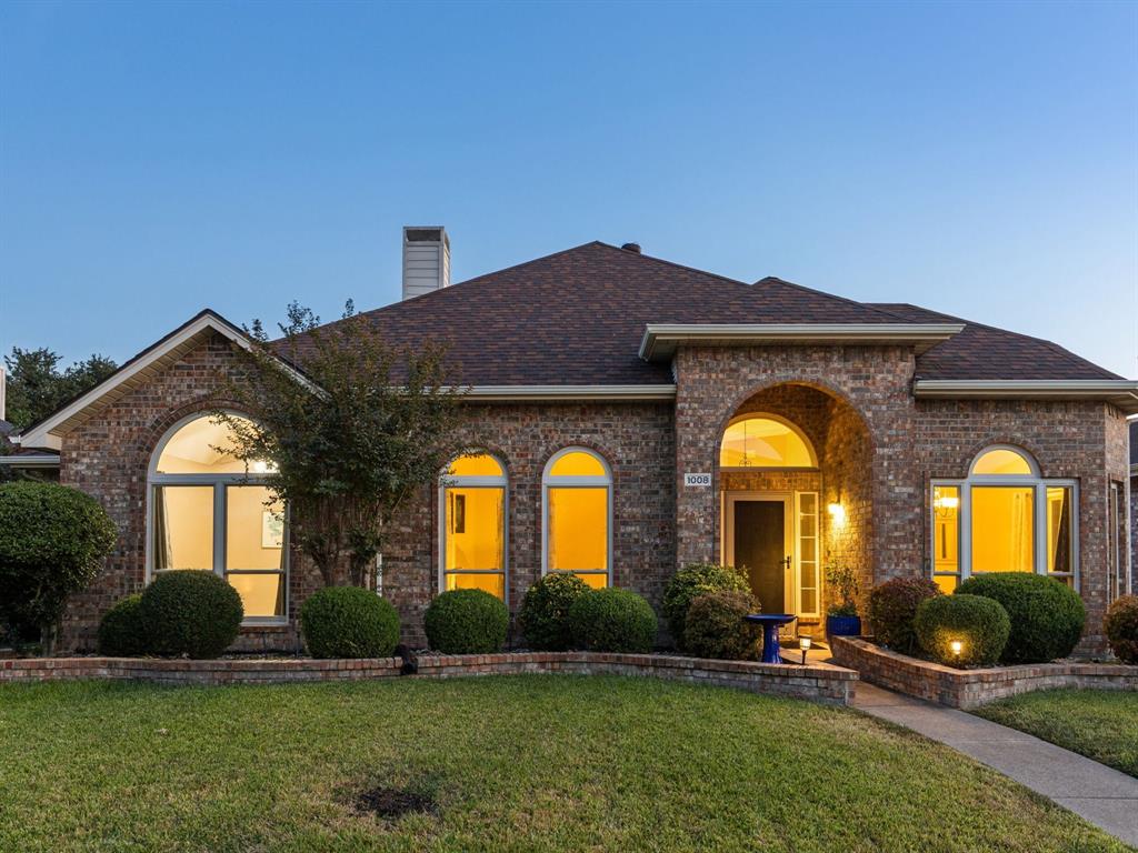 1008 E Grubb Drive Property Photo 6