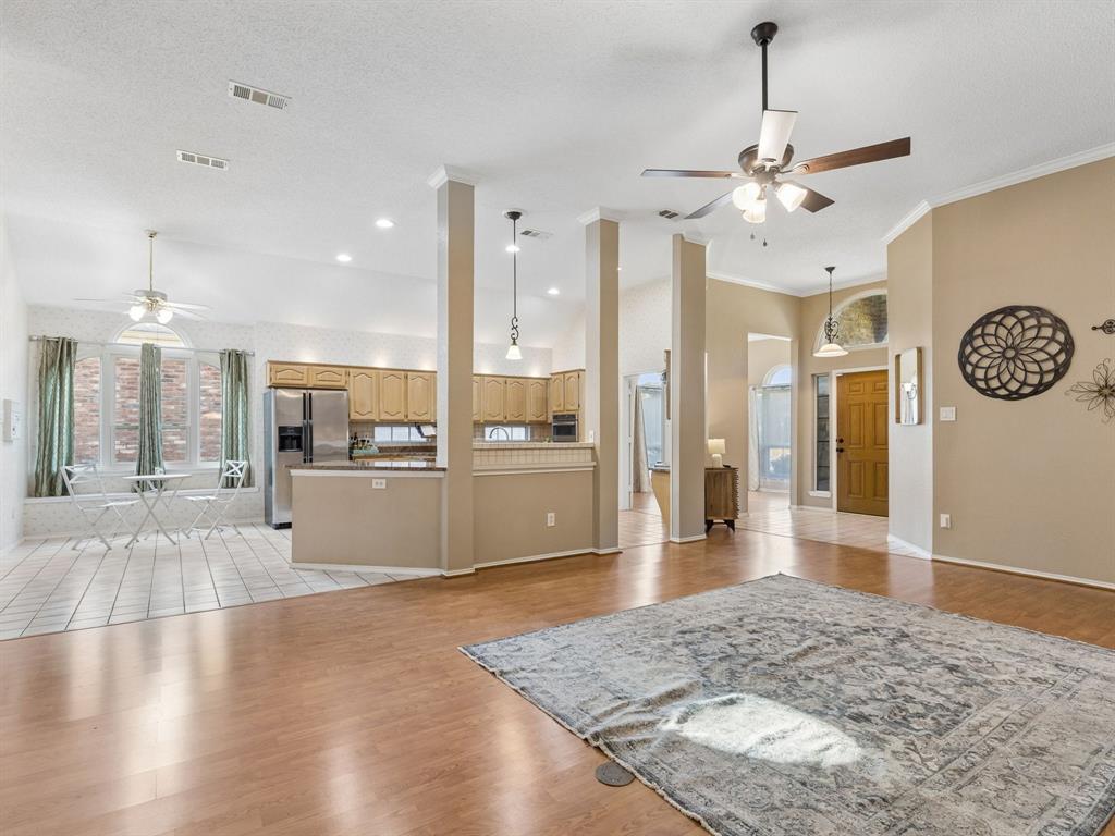 1008 E Grubb Drive Property Photo 10
