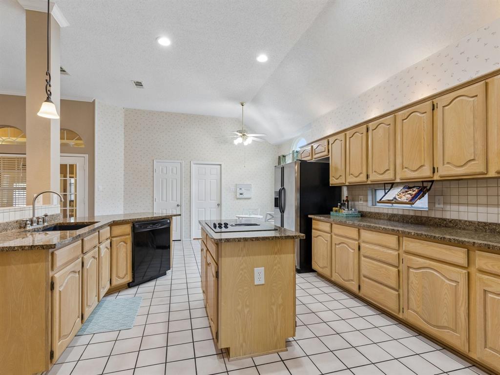1008 E Grubb Drive Property Photo 12