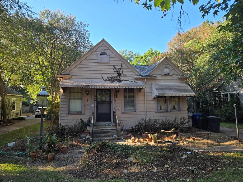 346 Albany Avenue Property Photo 1