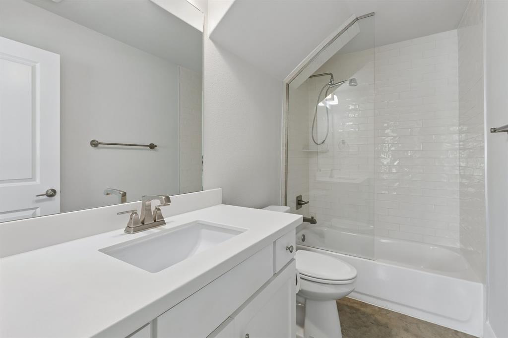 4728 Asher Place Property Photo 4
