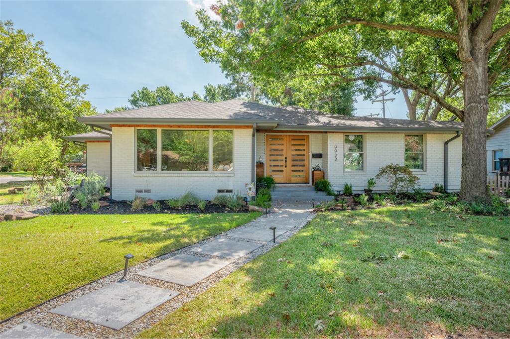 9922 Kilarney Drive Property Photo 1