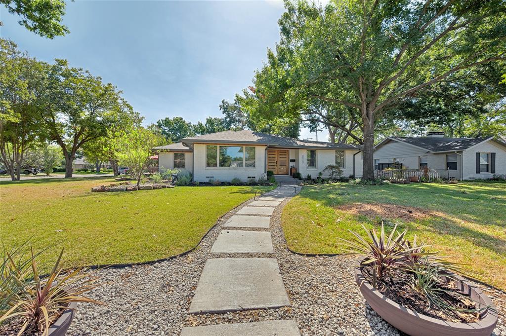 9922 Kilarney Drive Property Photo 2