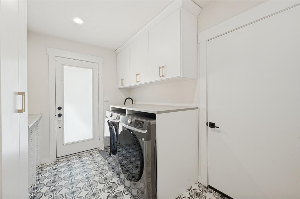 9922 Kilarney Drive Property Photo 25