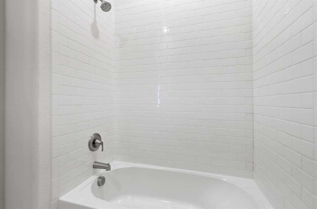 321 Ukiah Street Property Photo 9