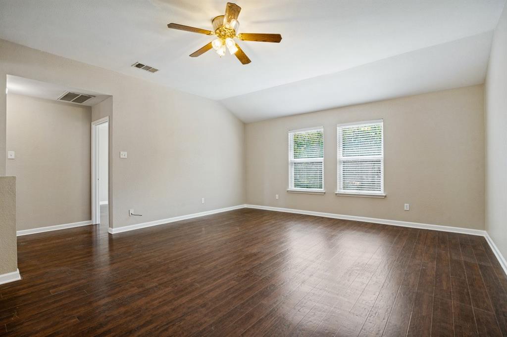 814 Foxwood Lane Property Photo 11
