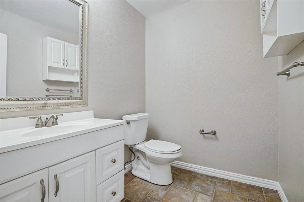 814 Foxwood Lane Property Photo 19