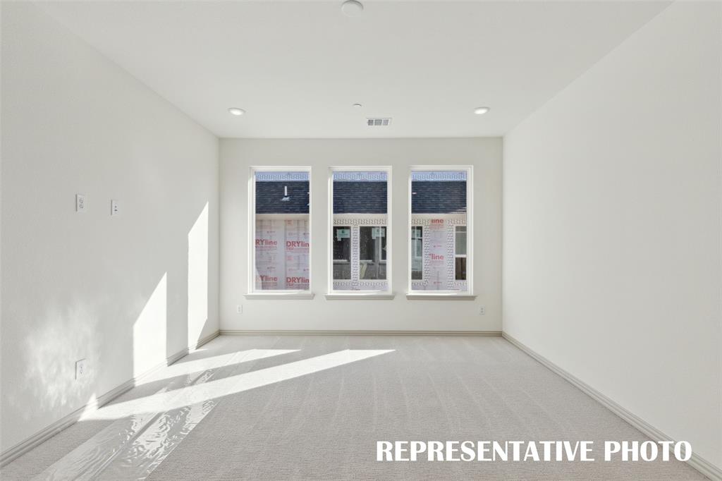 1401 Rooted Road Property Photo 12