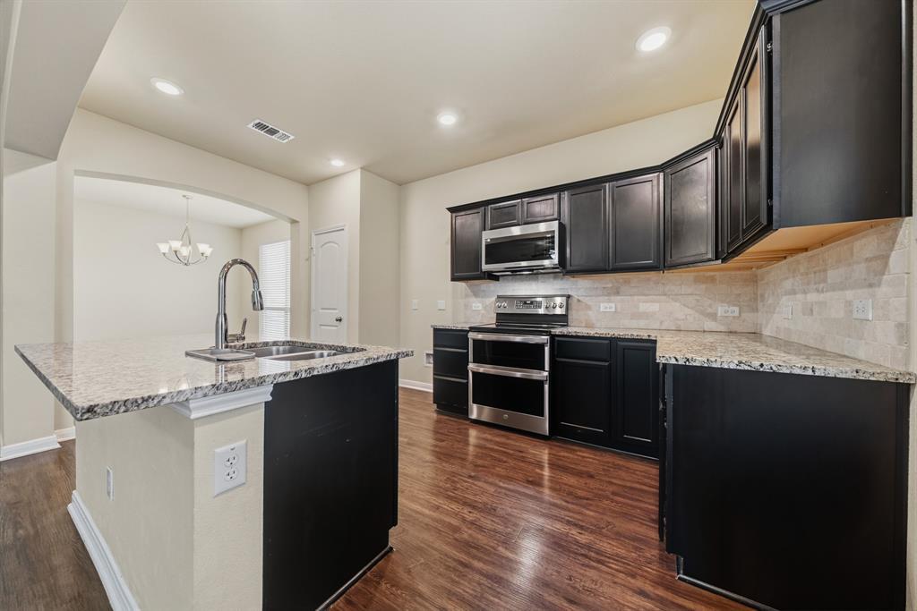 602 Hobby Road Property Photo 8