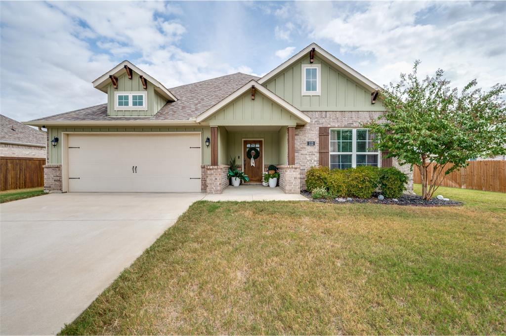 112 Kens Court Property Photo 1