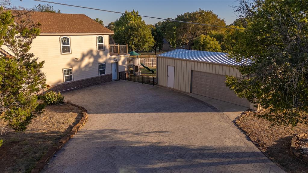 419 Sky Harbour Court Property Photo 2