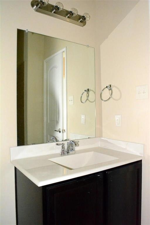 704 Westgate Court Property Photo 6