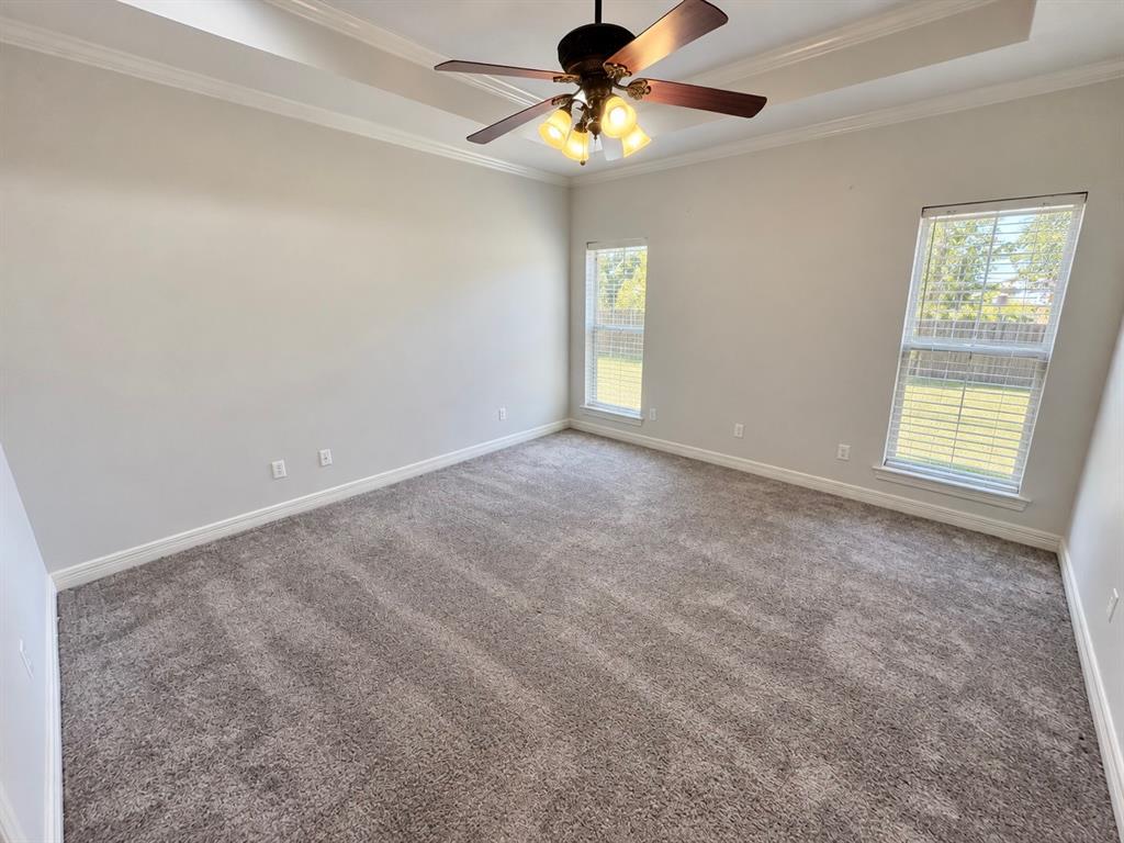 218 Ixworth Avenue Property Photo 4
