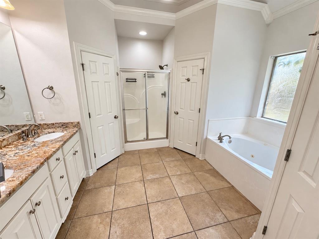 218 Ixworth Avenue Property Photo 5