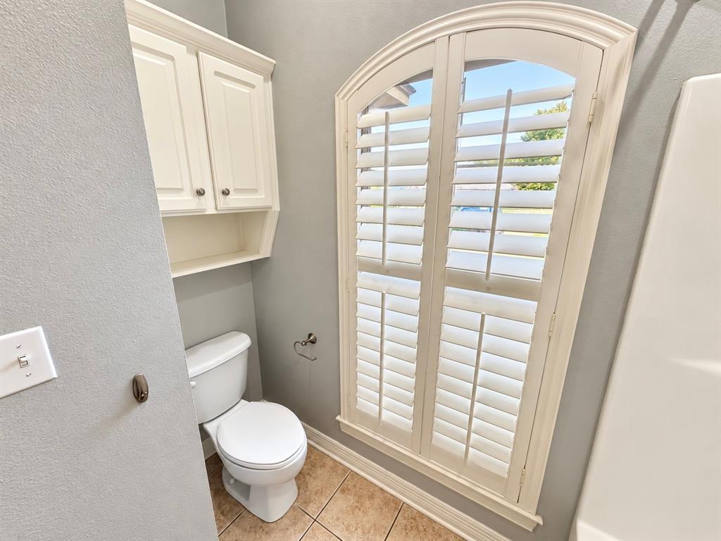 218 Ixworth Avenue Property Photo 8