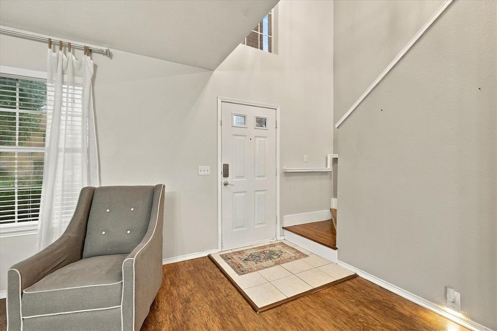 1424 Autumncrest Drive Property Photo 3