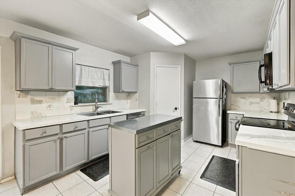 1424 Autumncrest Drive Property Photo 15