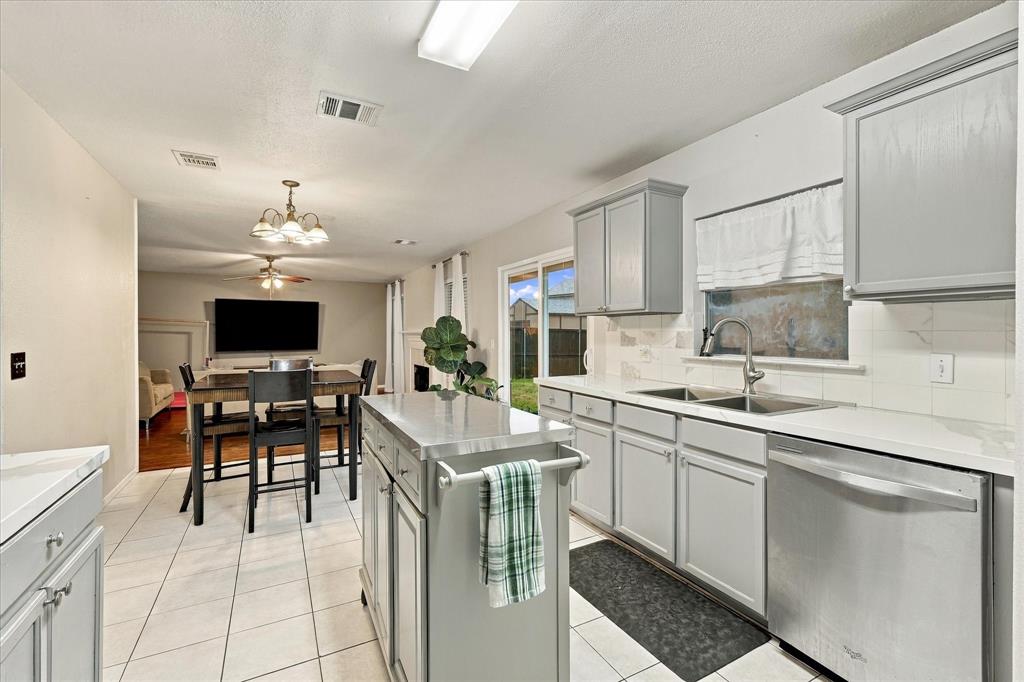 1424 Autumncrest Drive Property Photo 17