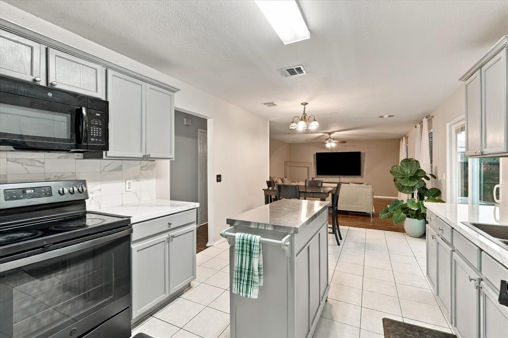 1424 Autumncrest Drive Property Photo 18