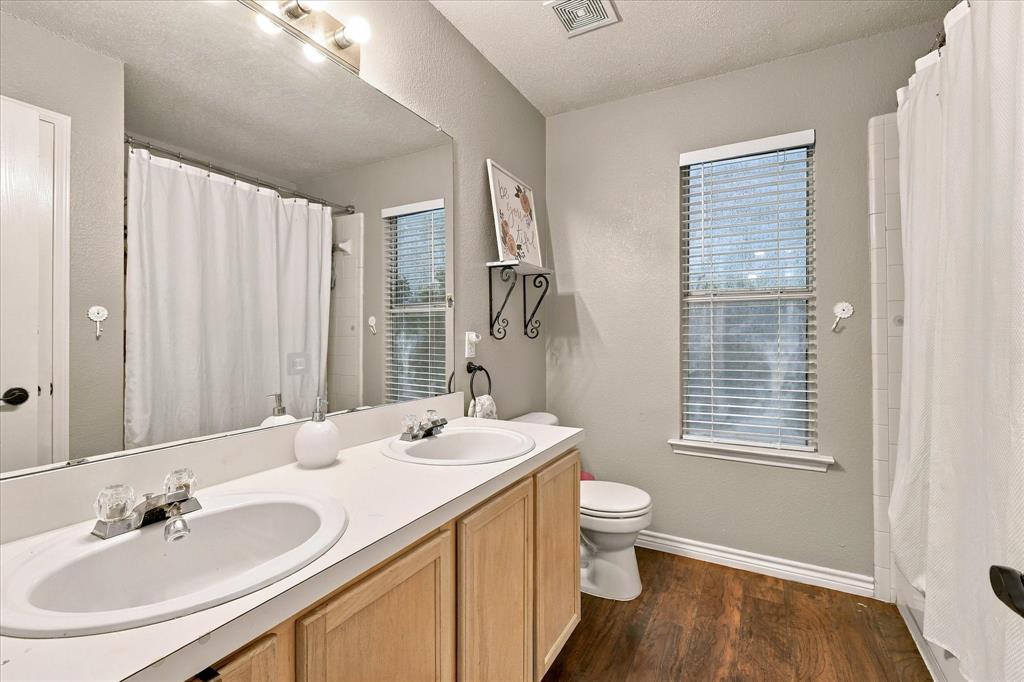 1424 Autumncrest Drive Property Photo 29